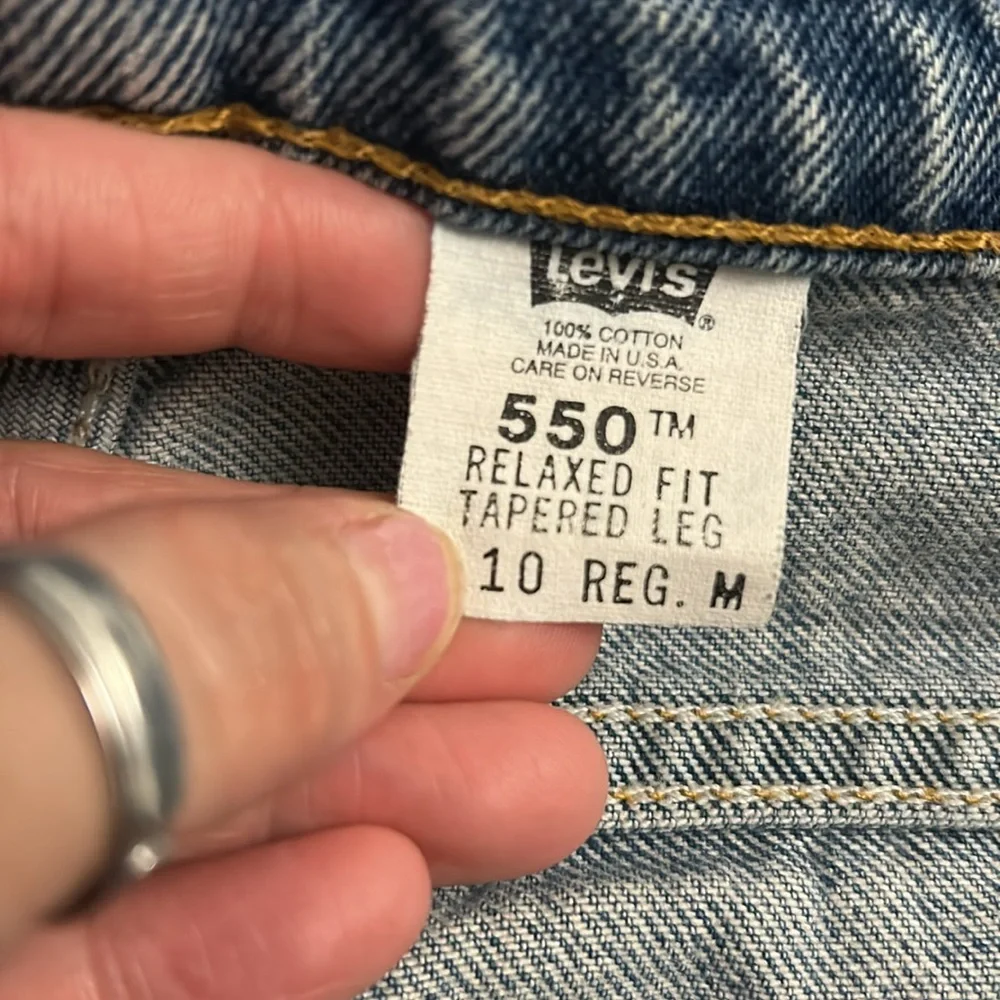 Vintage 550 Levi’s Relaxed Fit Blue Denim Jeans Made in USA - Picture 8 of 10